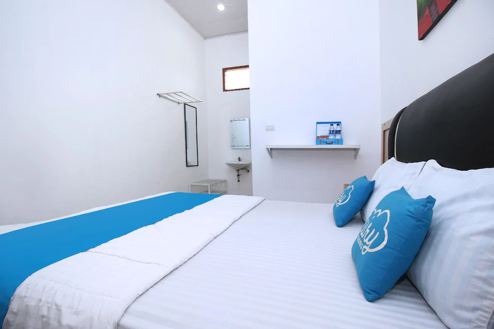 Noah Hotel Silangit by Airy Rooms