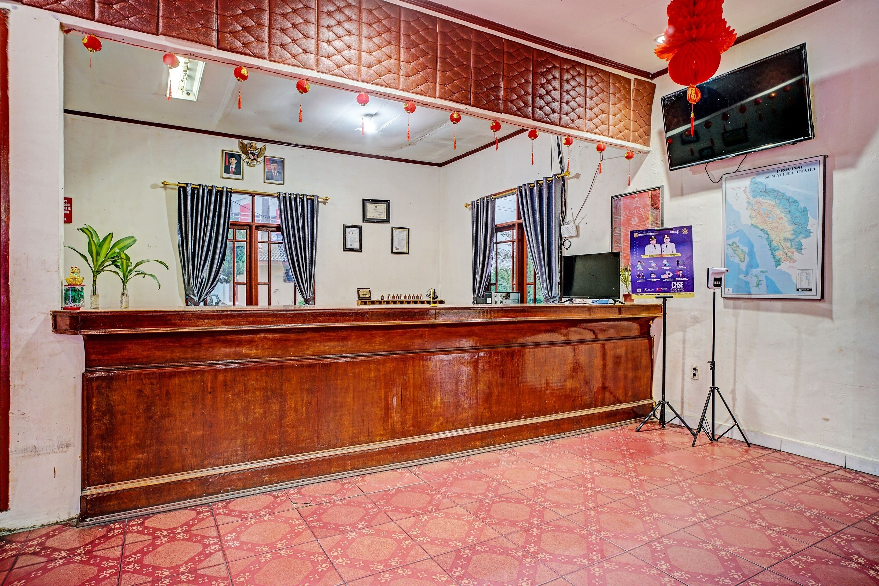 Capital O 92214 Beristera Hotel