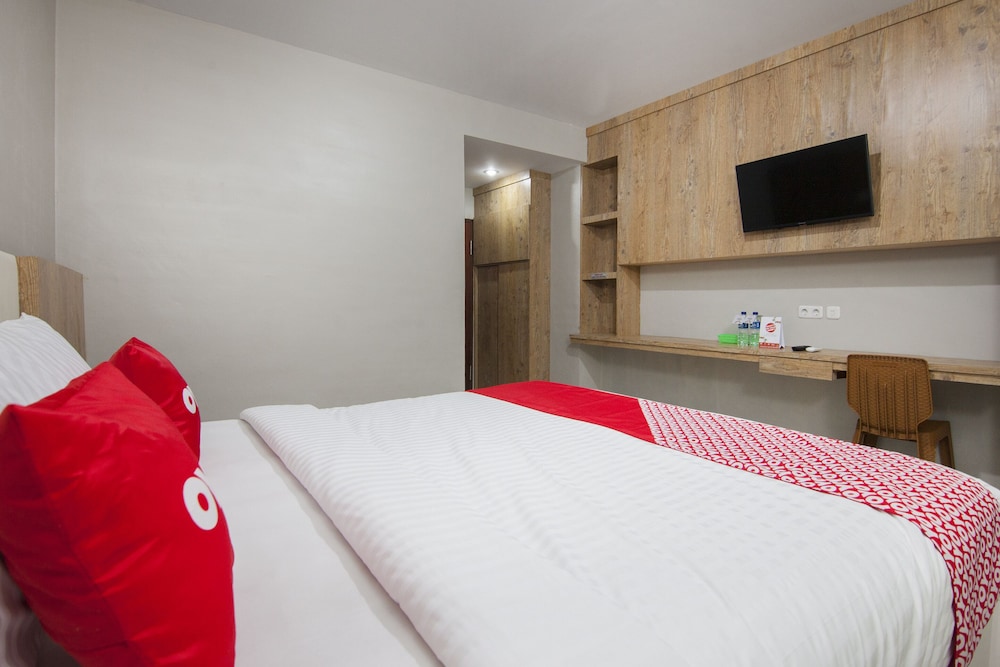 Gapura Hotel by OYO Rooms
