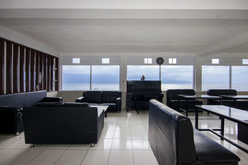 Gapura Hotel by OYO Rooms