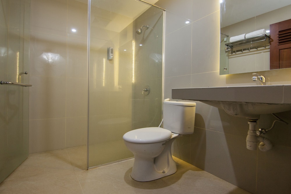 Gapura Hotel by OYO Rooms