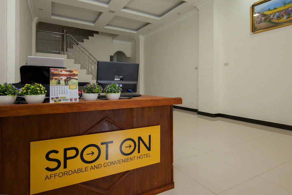 Pink's Guest House by OYO Rooms