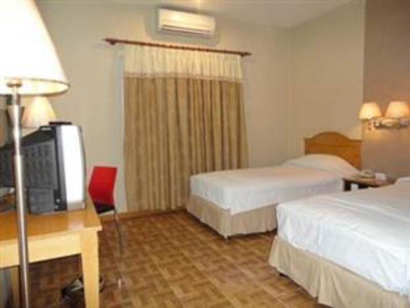 Hotel Formosa by RedDoorz
