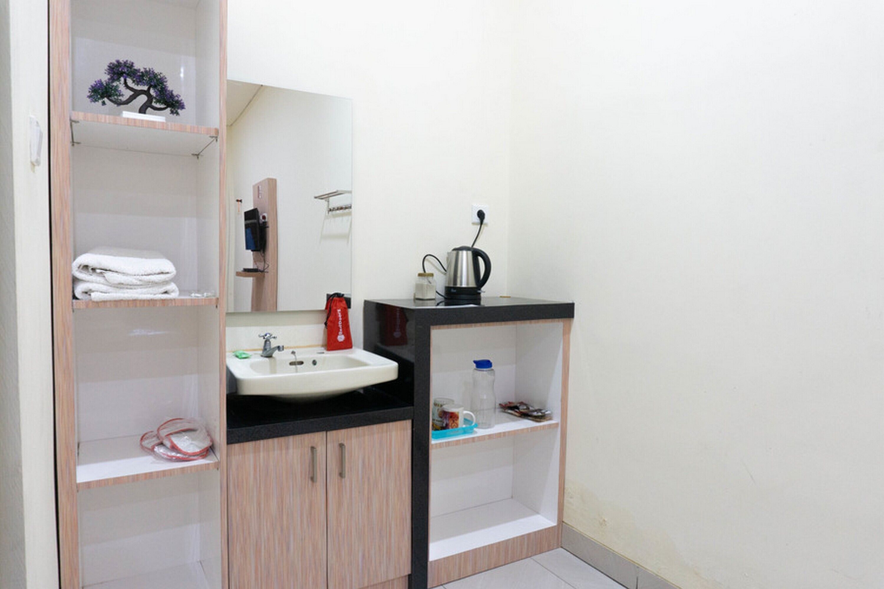 Sakura Homestay by RedDoorz