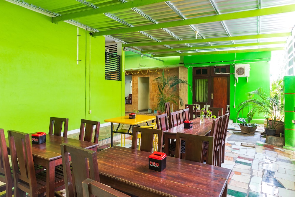 Greenia Hotel by OYO