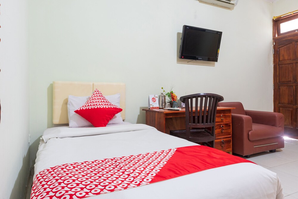 Greenia Hotel by OYO