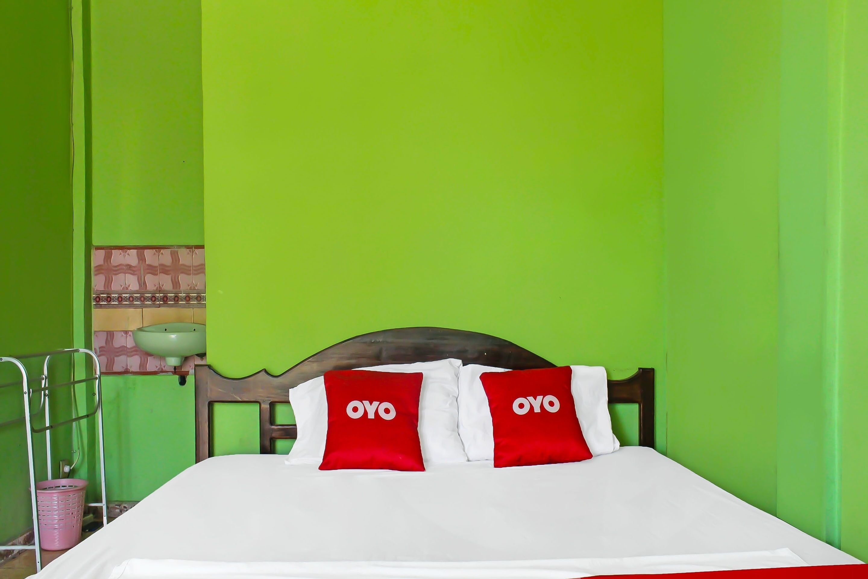 Hotel Brenton by OYO