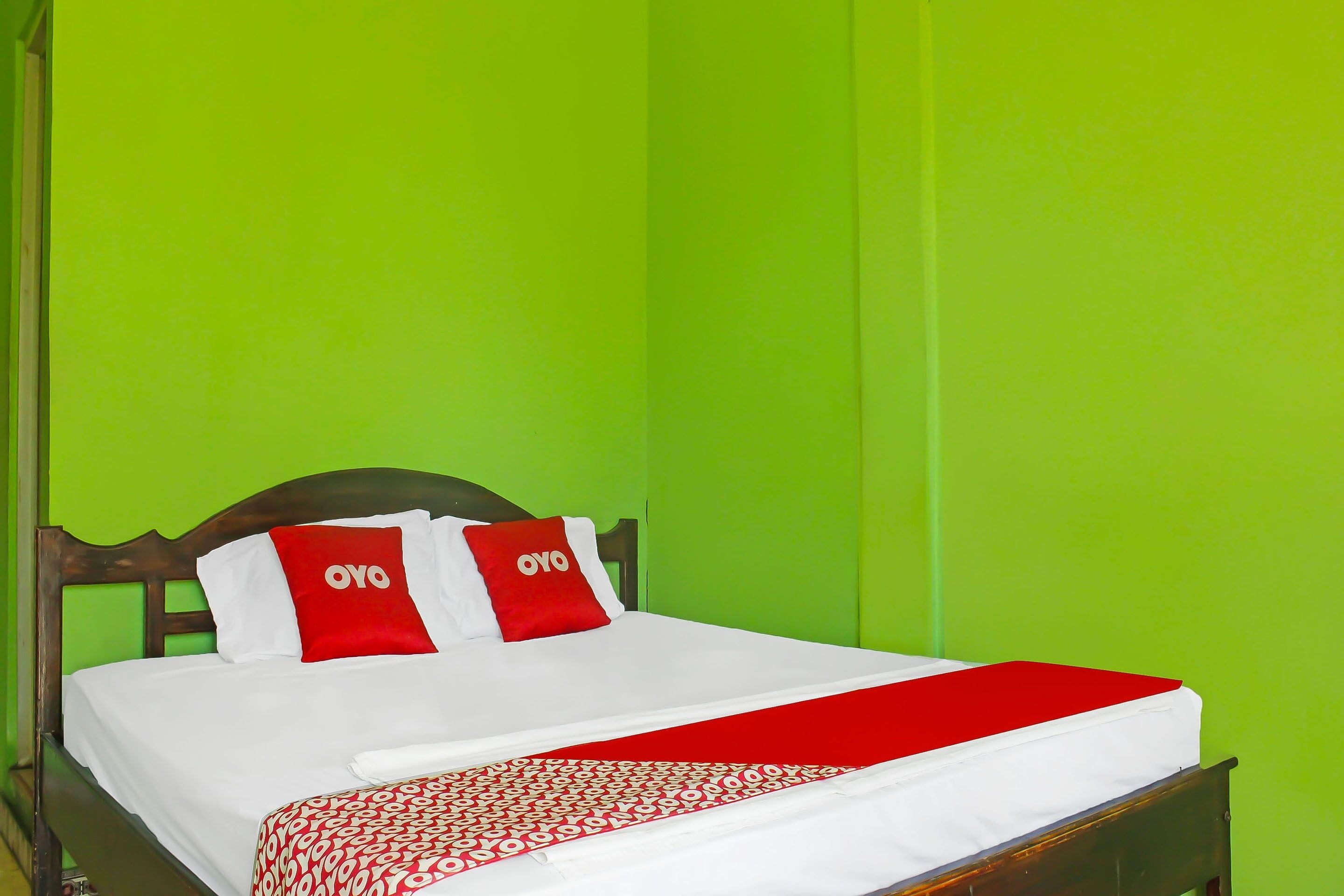Hotel Brenton by OYO