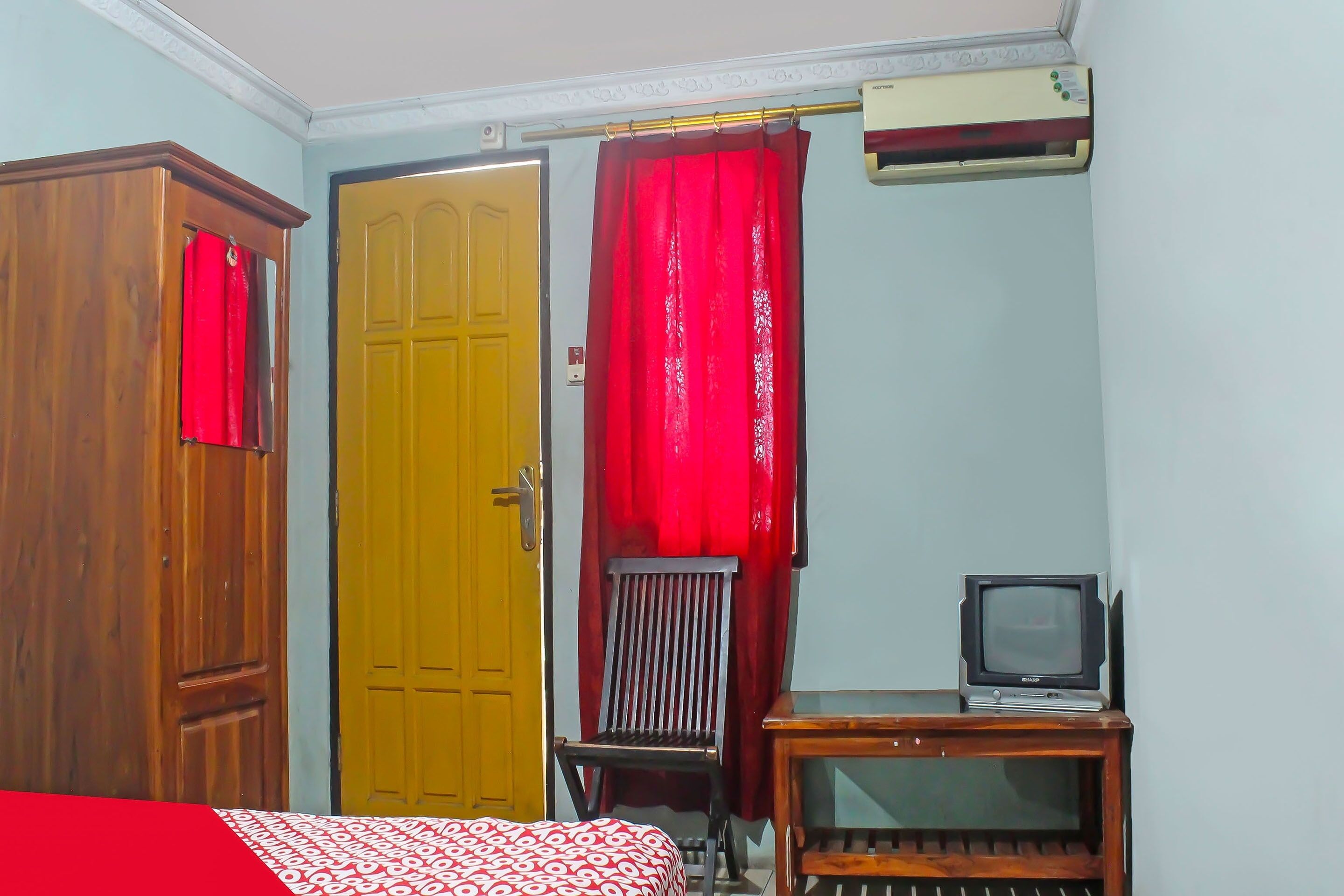 Hotel Brenton by OYO