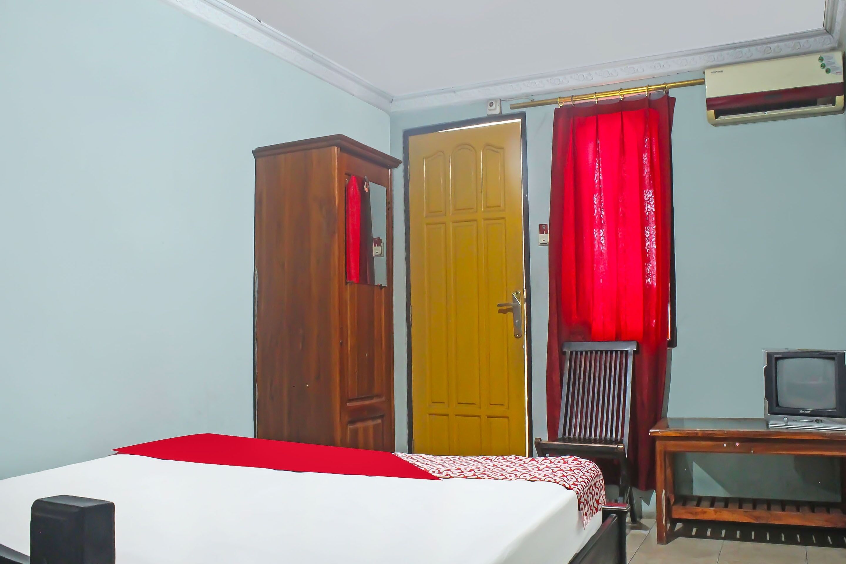 Hotel Brenton by OYO