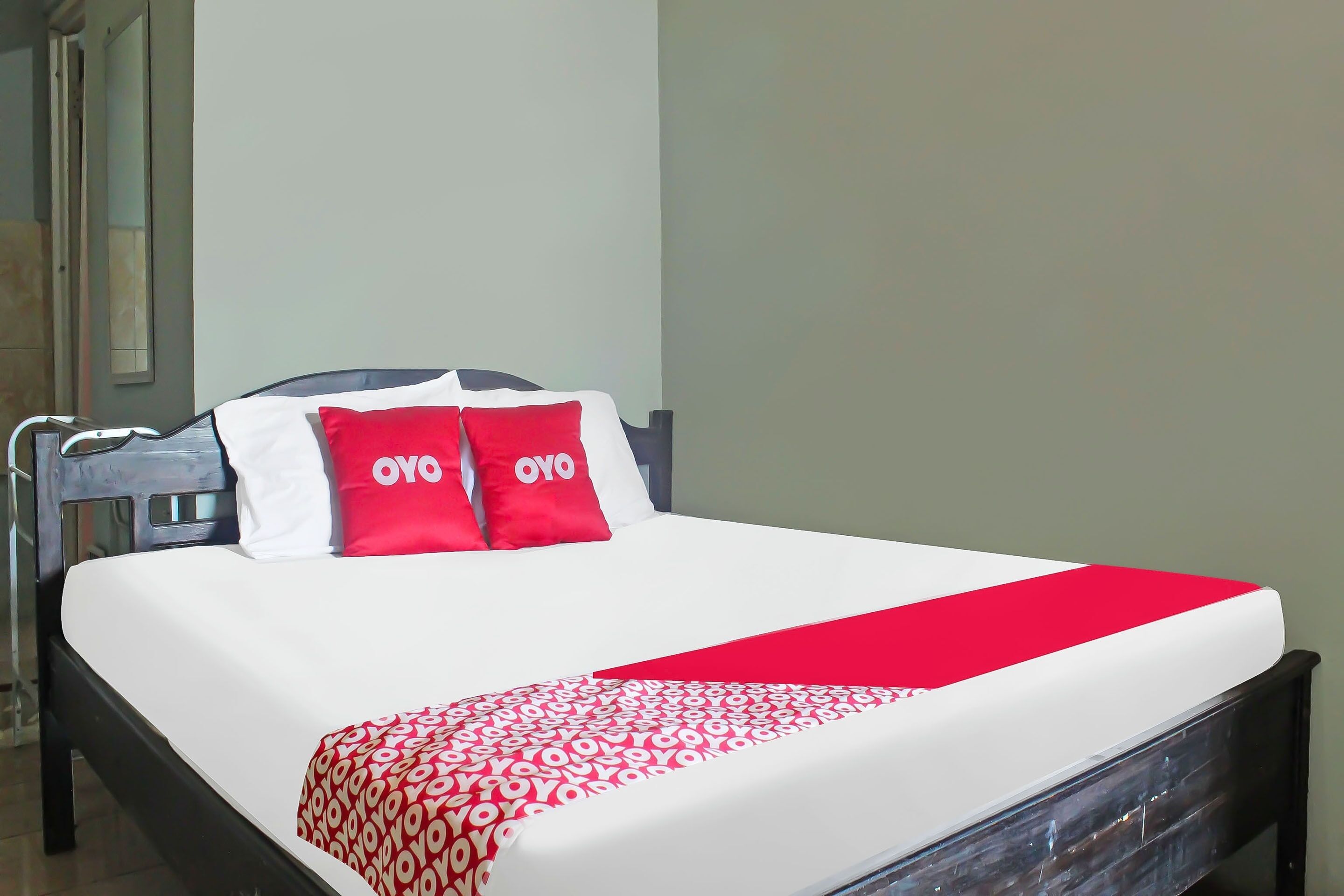 Hotel Brenton by OYO