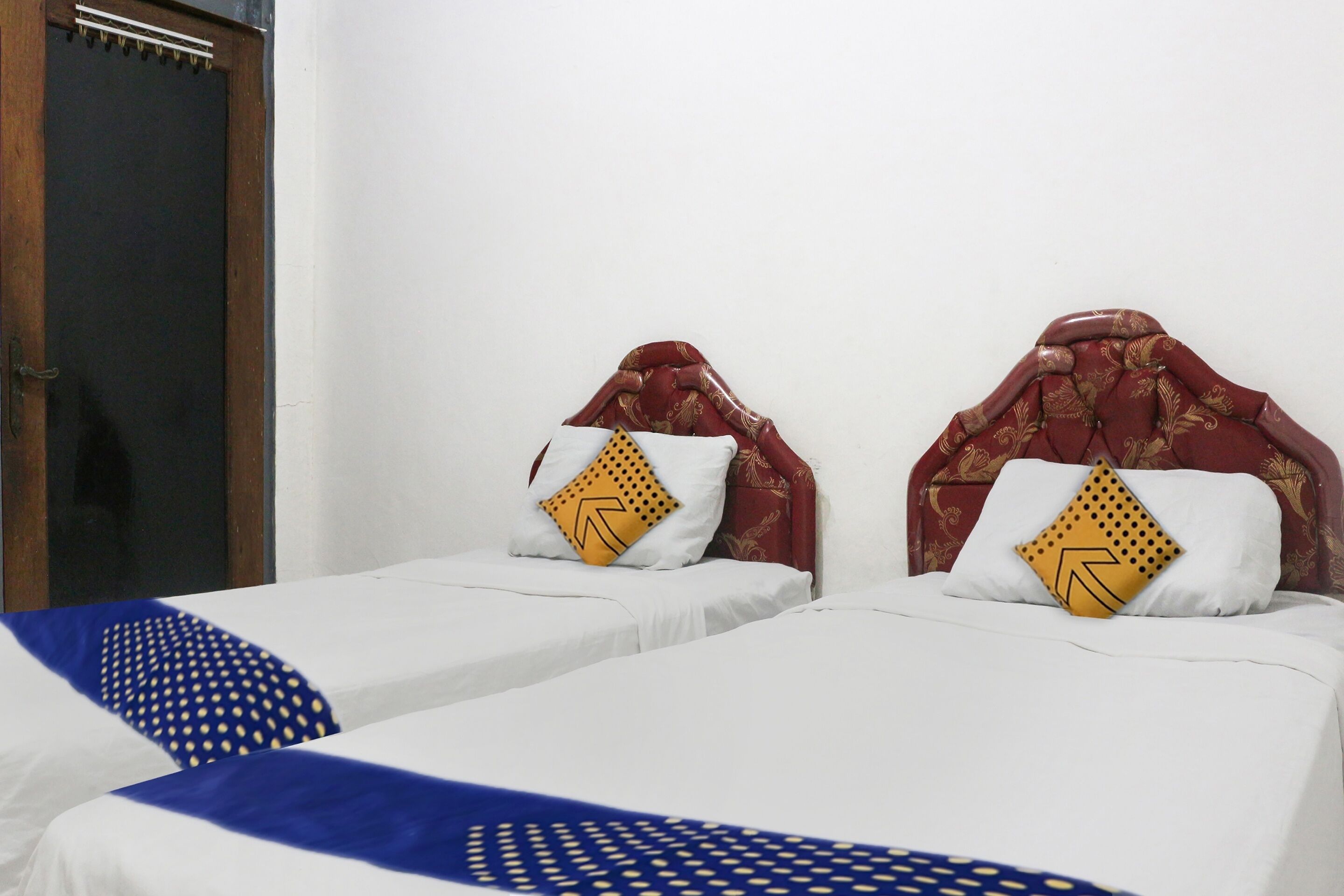 Spot On 91212 Hotel Kelimutu