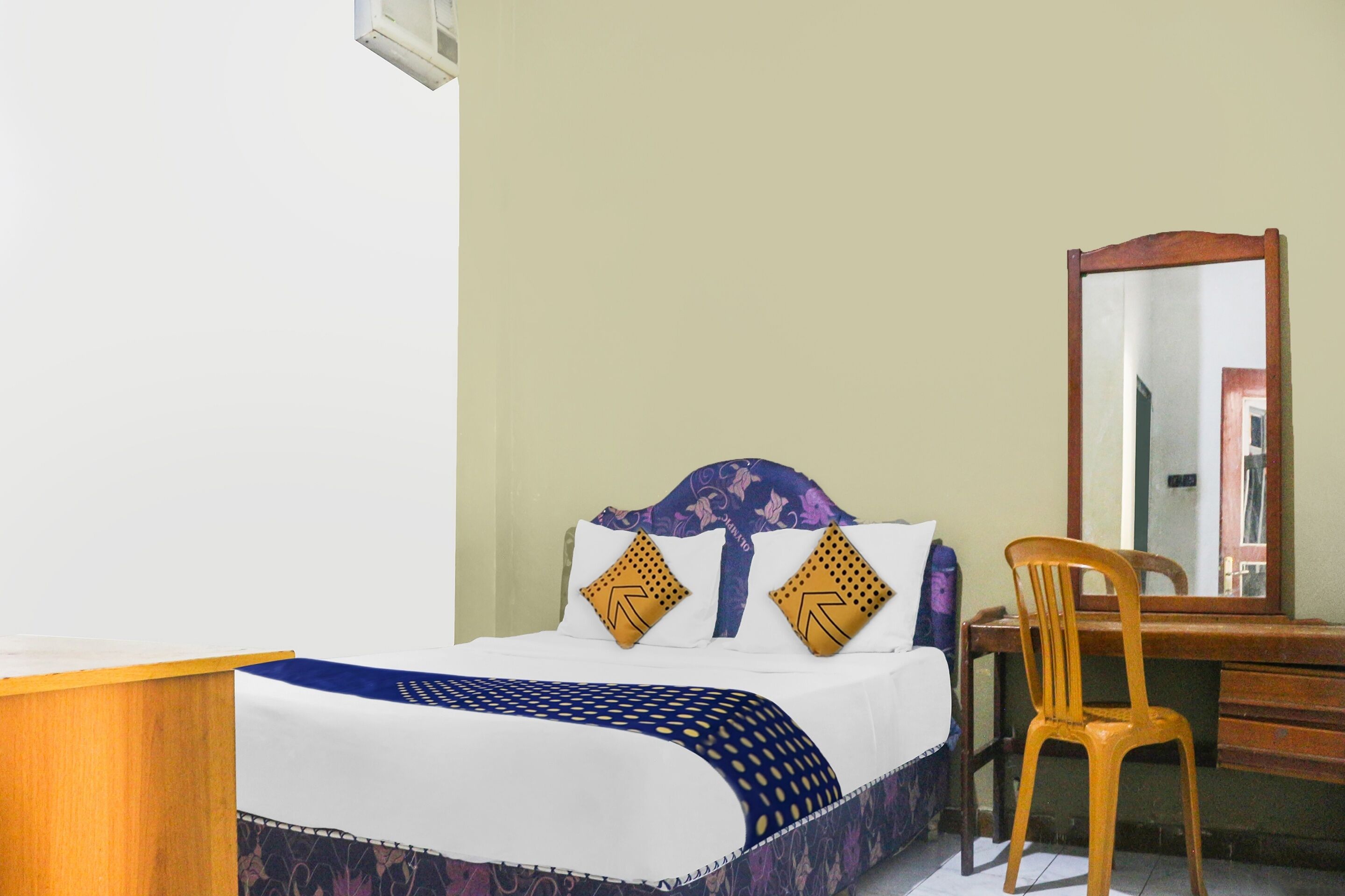 Spot On 91212 Hotel Kelimutu