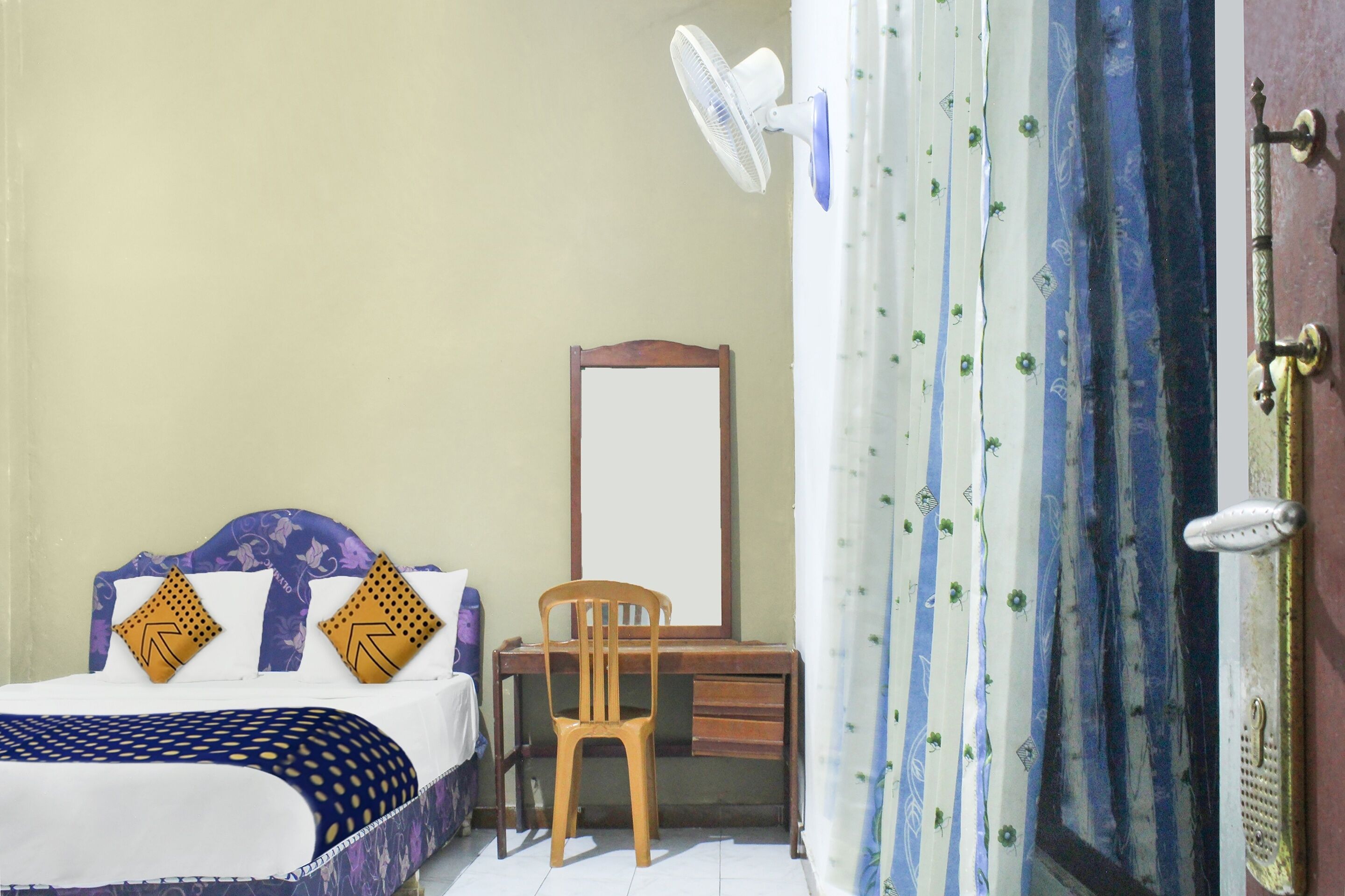 Spot On 91212 Hotel Kelimutu