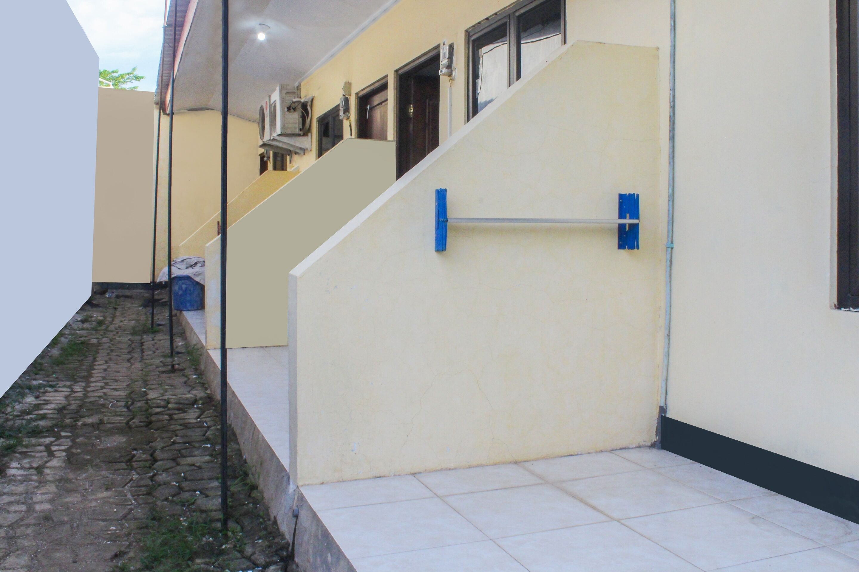 We Bro Kost by Oyo
