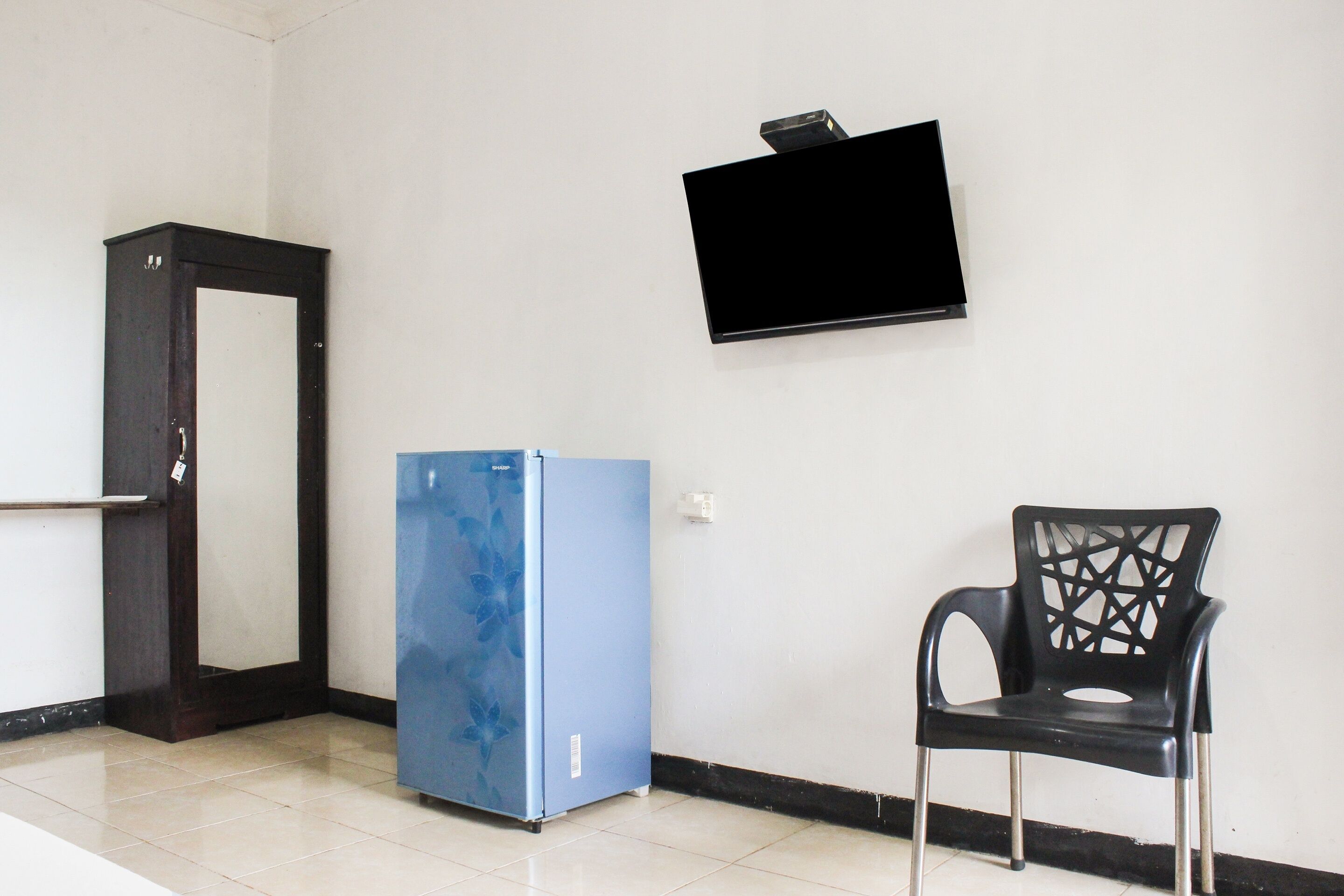 We Bro Kost by Oyo