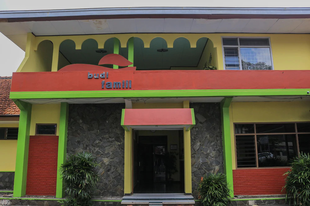 Hotel Budi Famili 1 by OYO Rooms