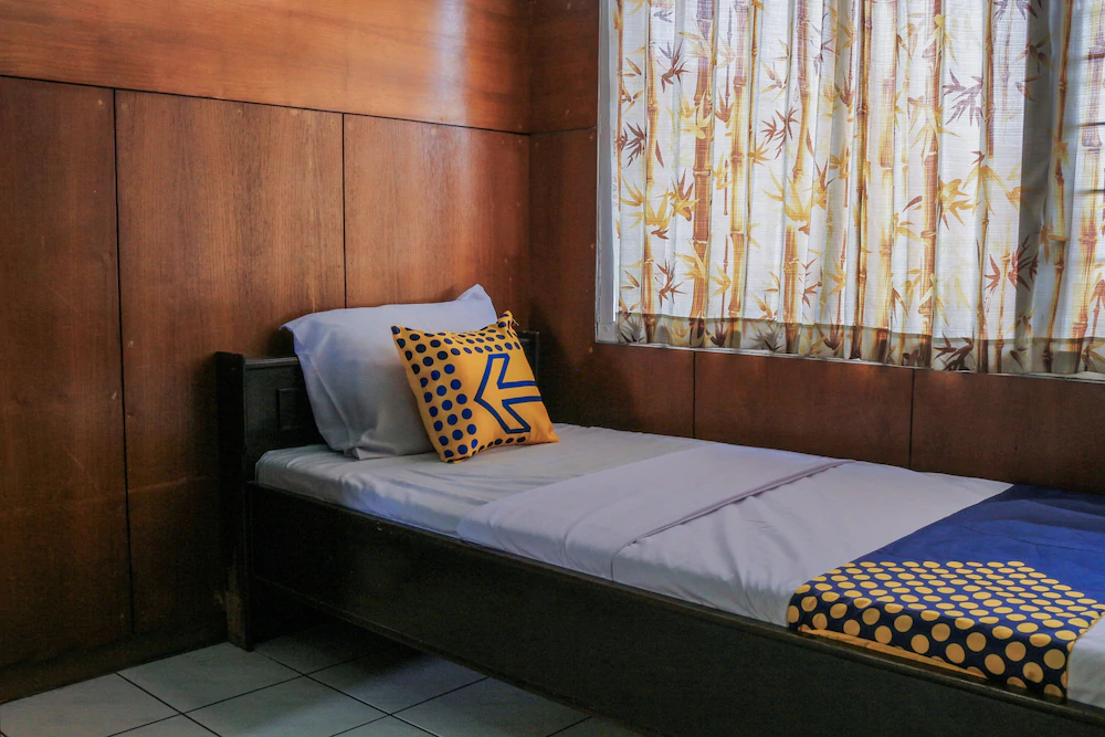 Hotel Budi Famili 1 by OYO Rooms