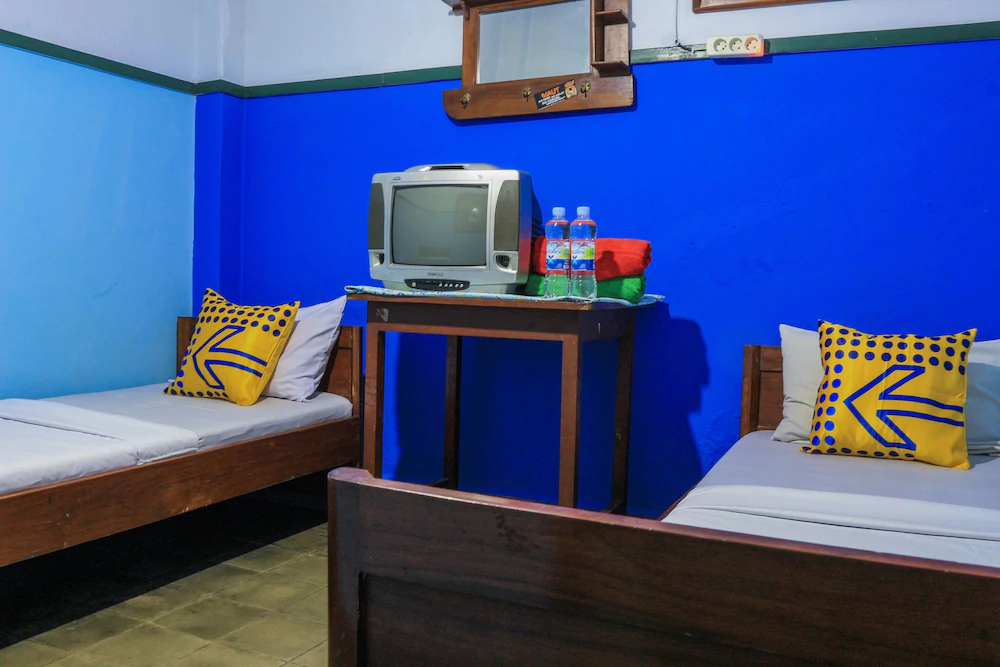 Hotel Budi Famili 1 by OYO Rooms