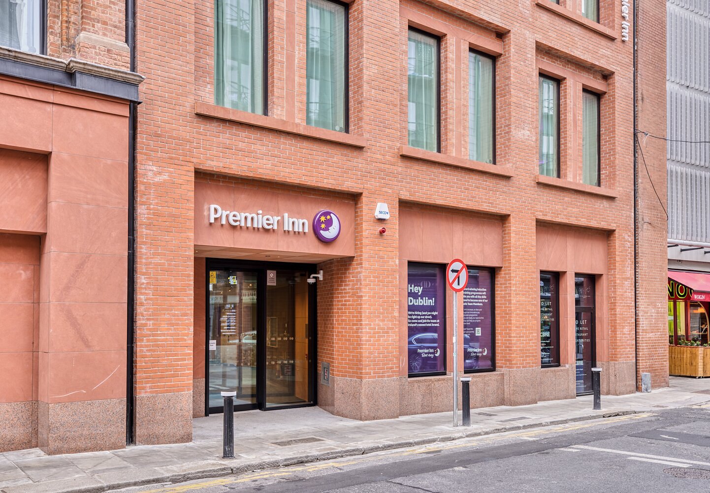 Premier Inn Dublin City Centre (Temple Bar) Hotel