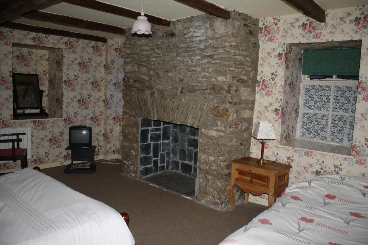 Woodhill House