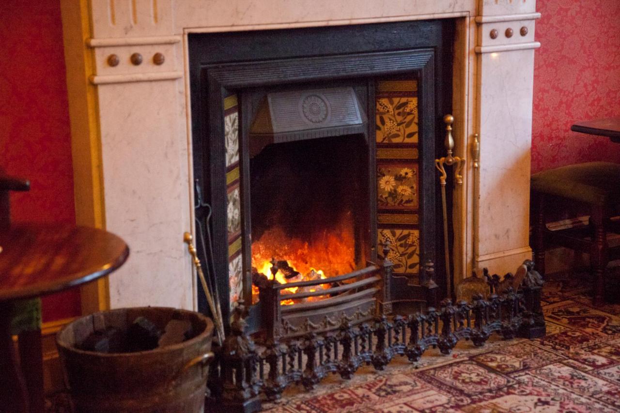Woodhill House