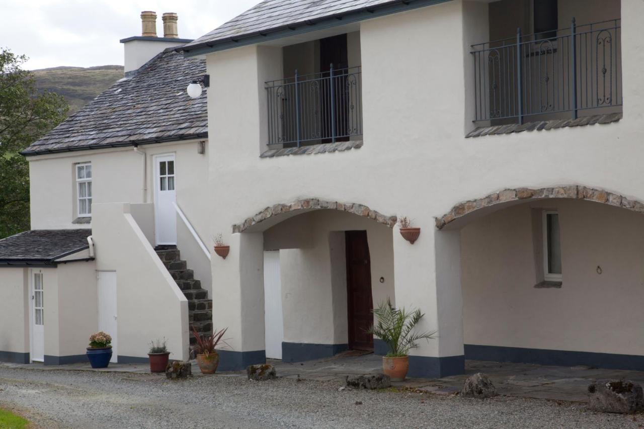 Woodhill House