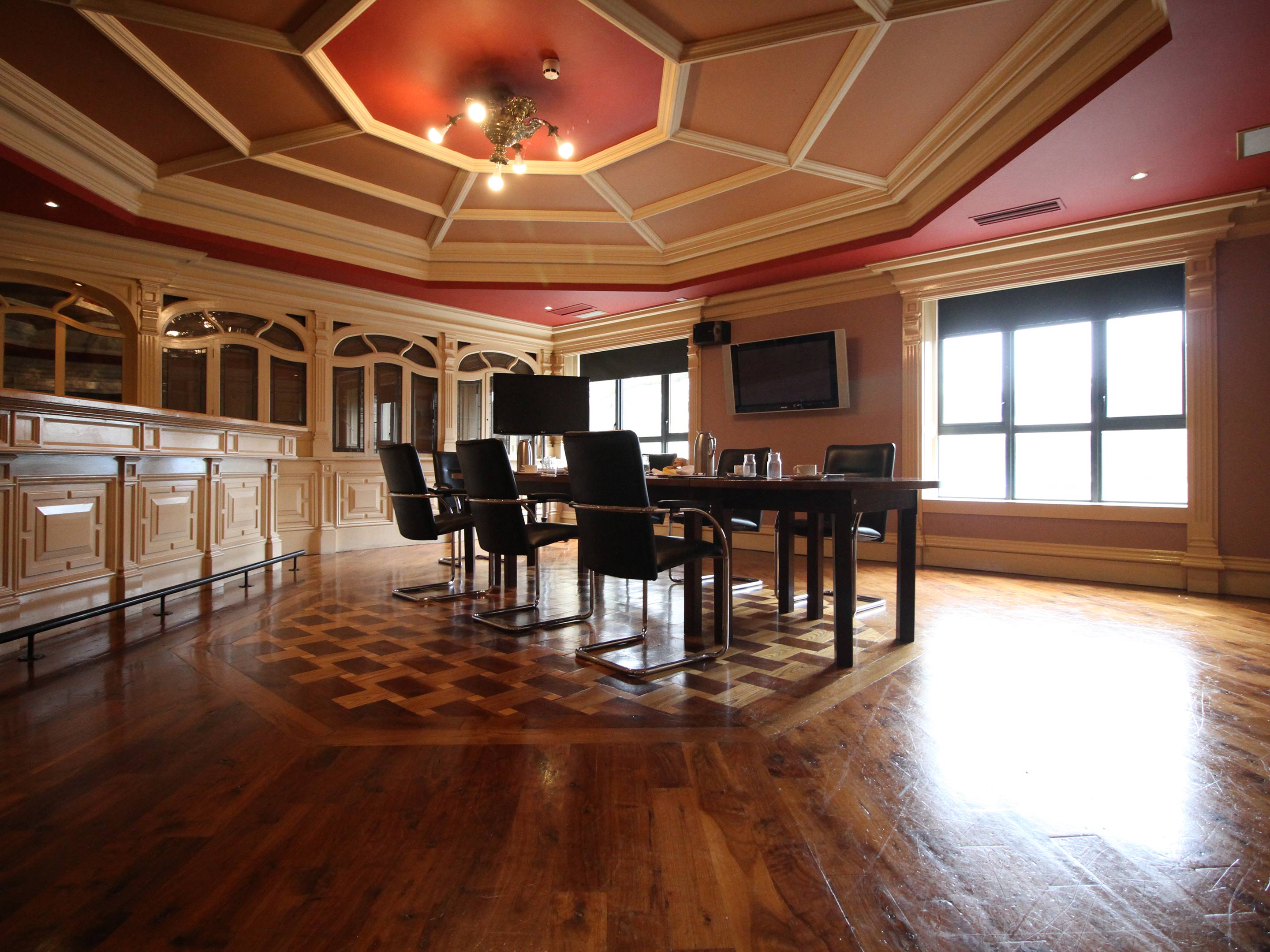 Prince Of Wales Hotel