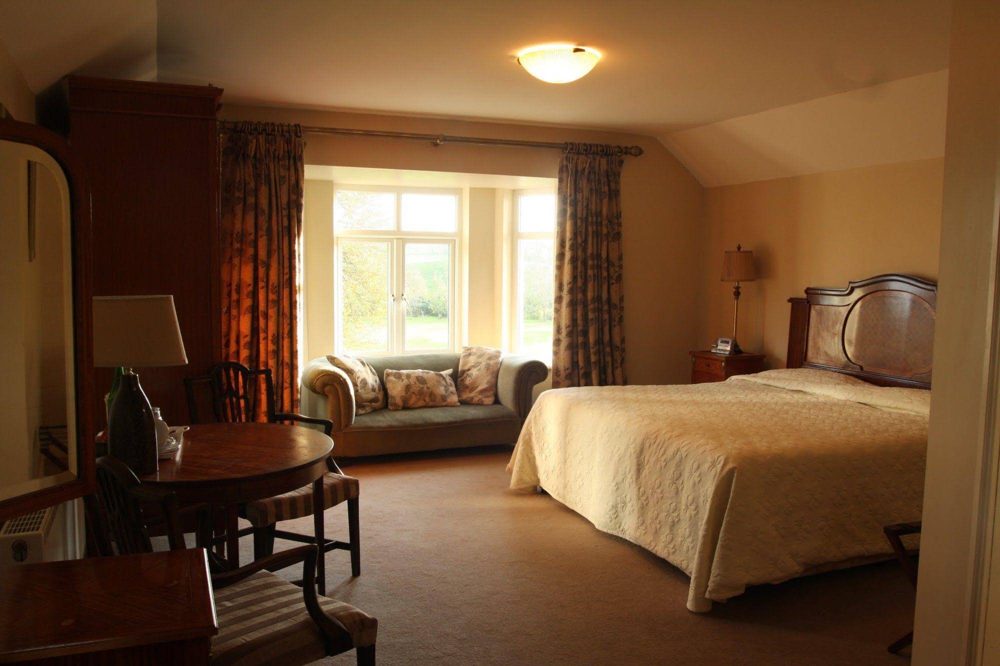 Coolanowle Country House