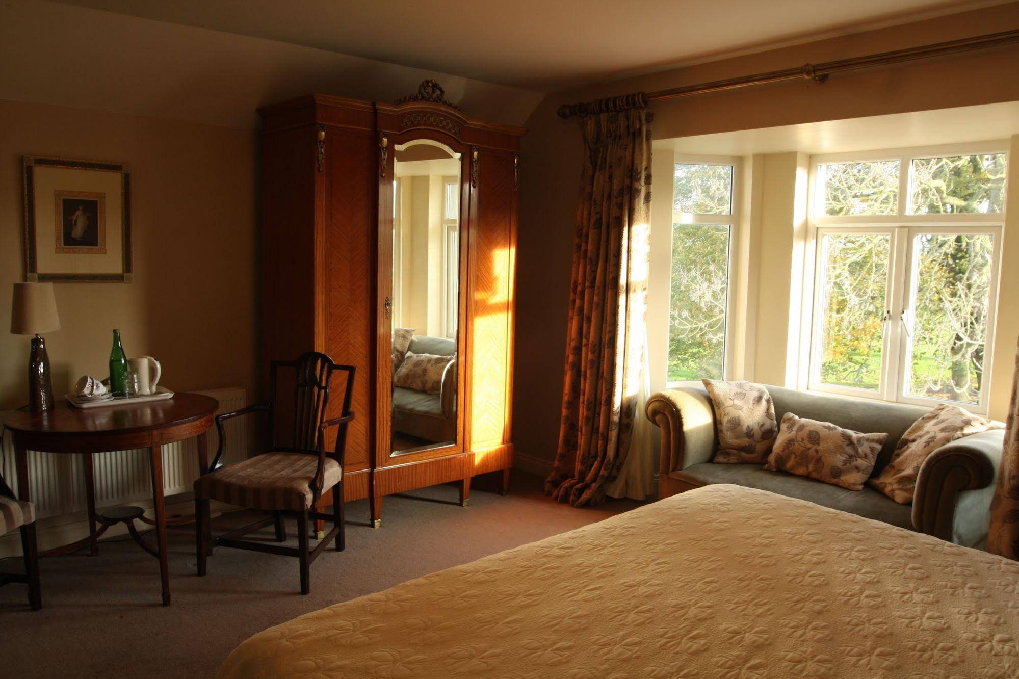 Coolanowle Country House