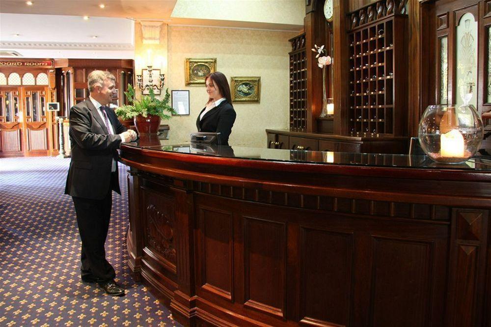 Woodford Dolmen Hotel