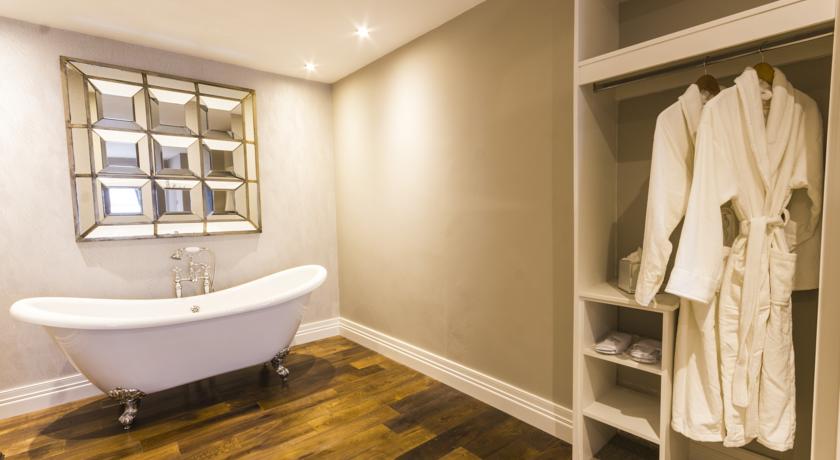 TF Royal Hotel & Theatre