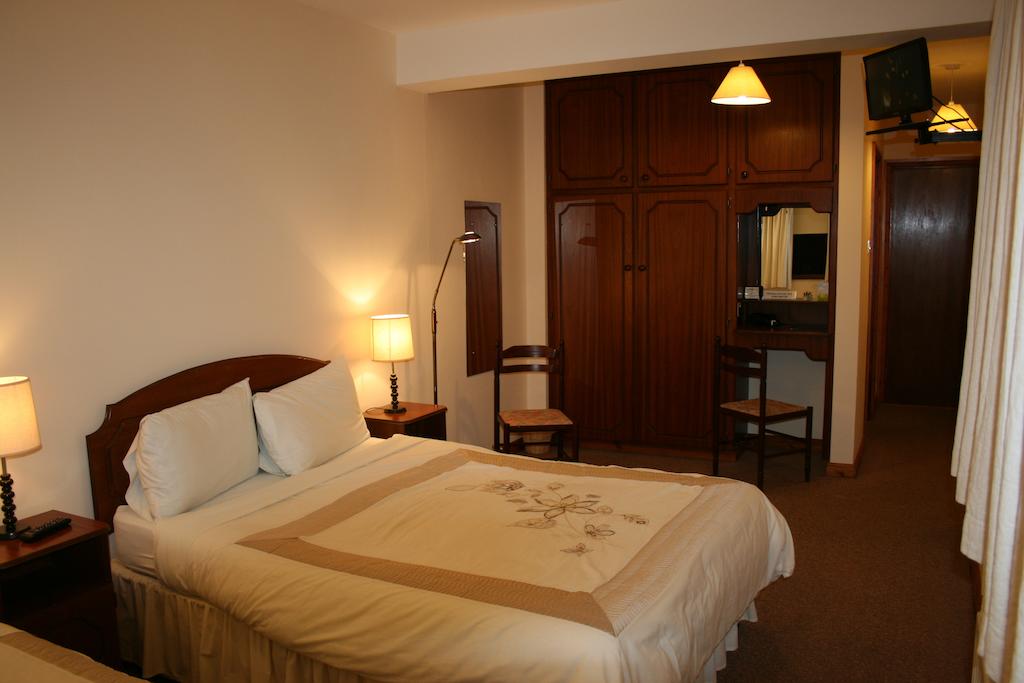 Valley Lodge