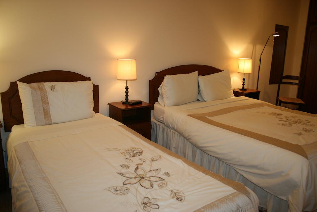 Valley Lodge
