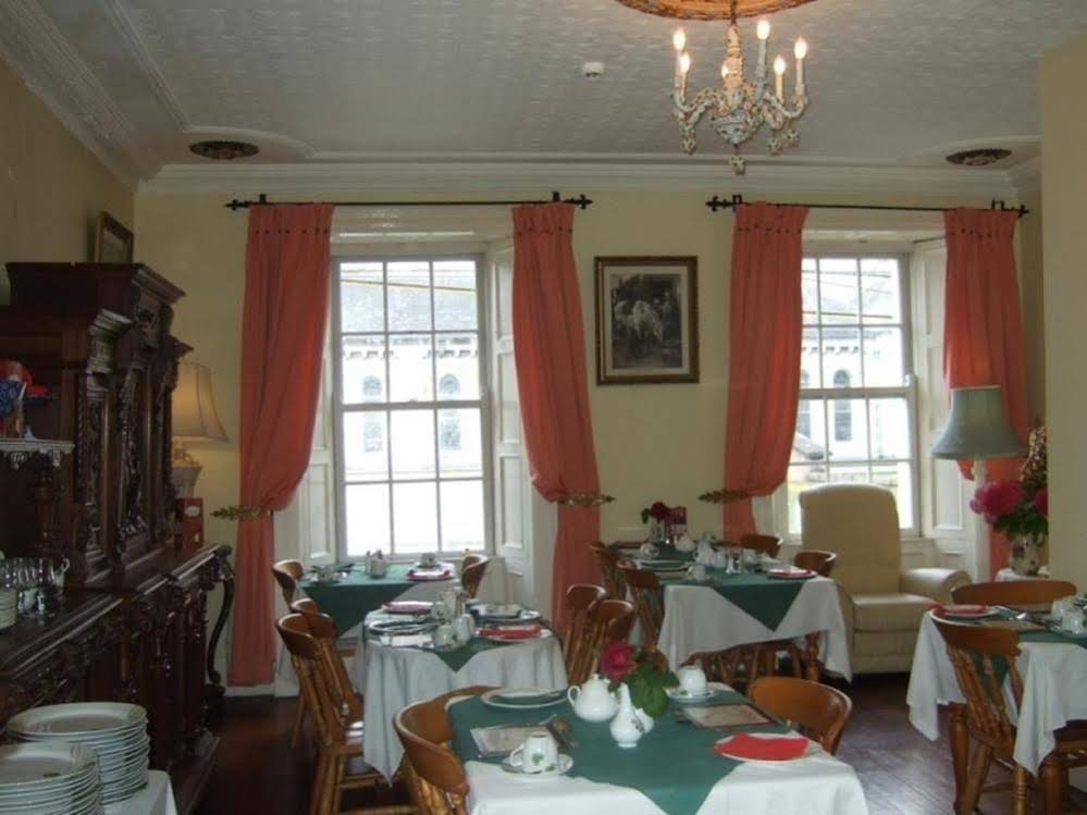 Fennessy's Hotel
