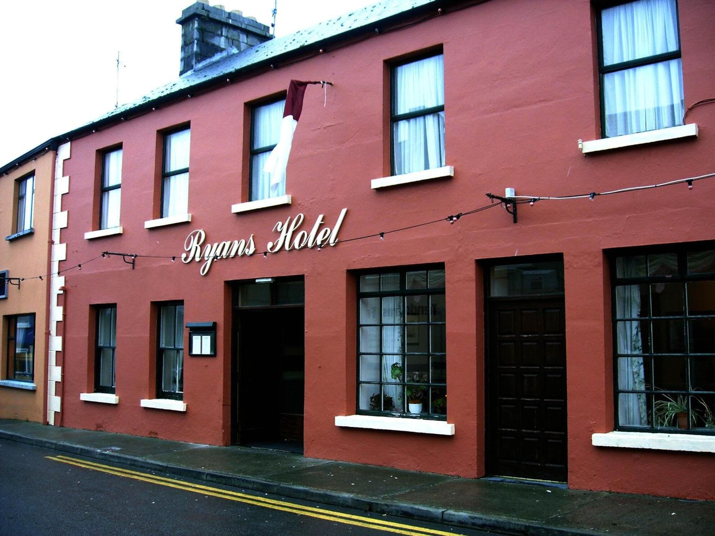 Ryan's Hotel Cong