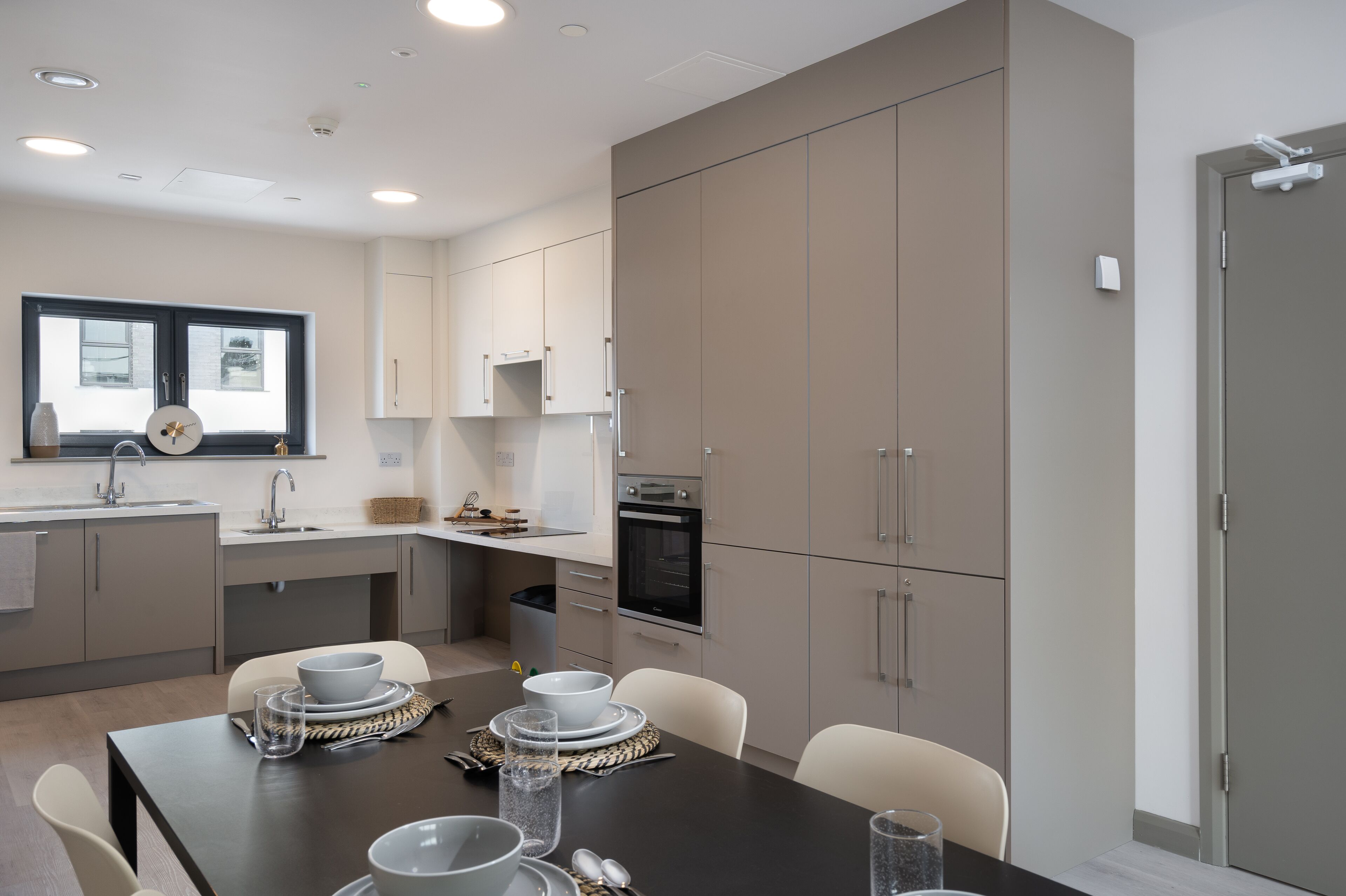 Yugo Explore Melbourn Point