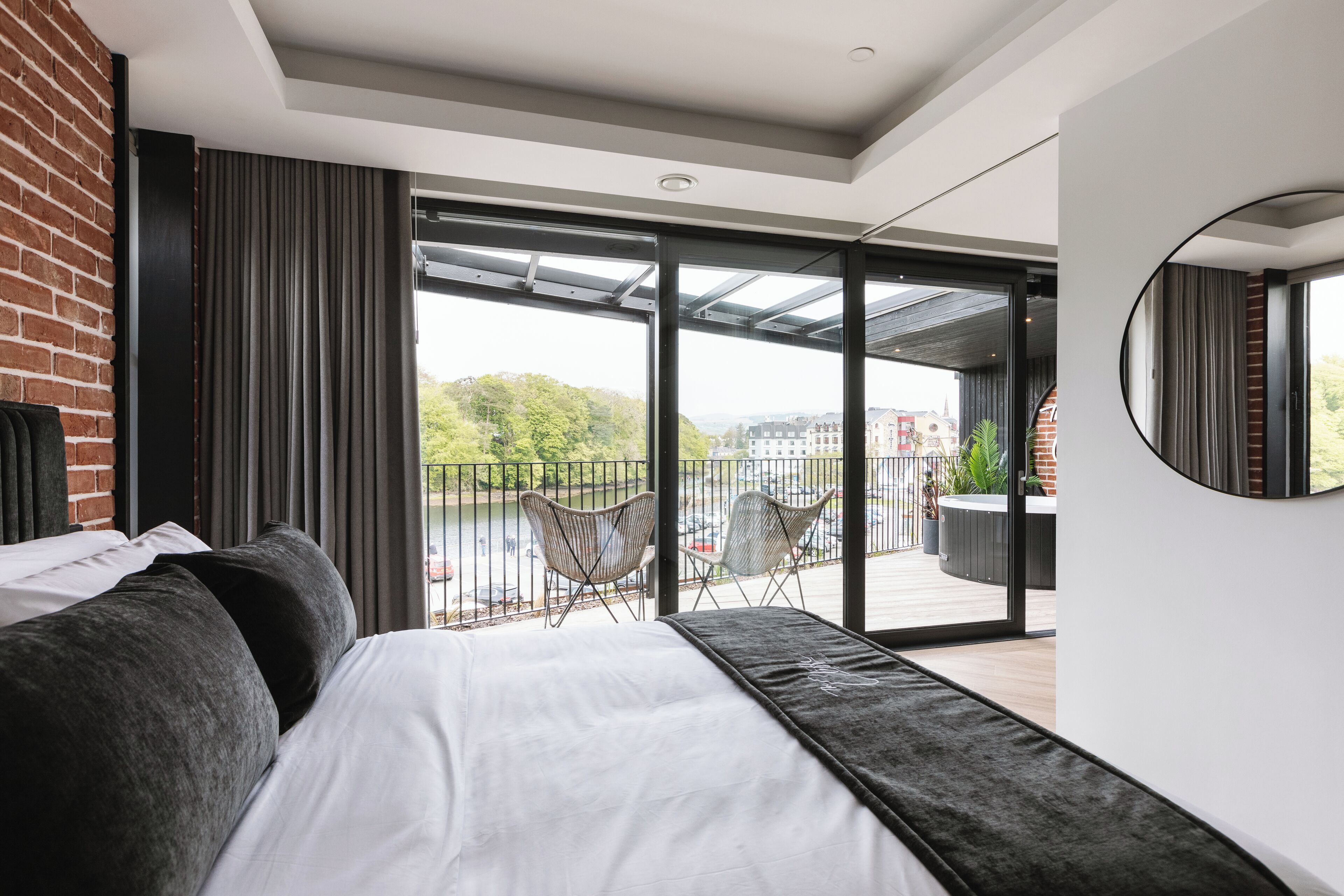 The Cliffe At The Quay