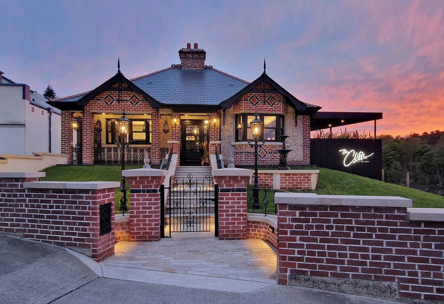 The Cliffe At The Quay