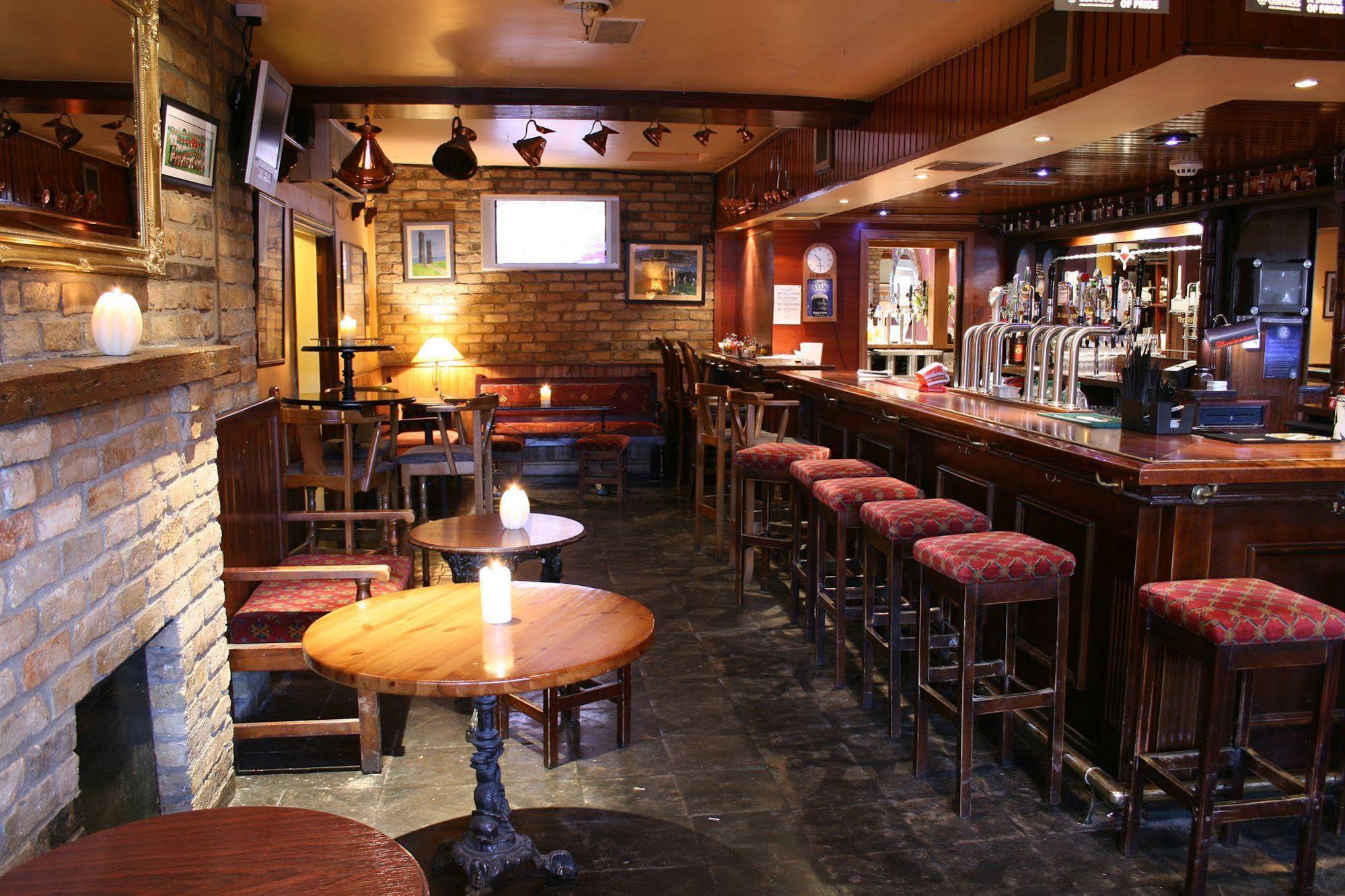 Dalys Inn
