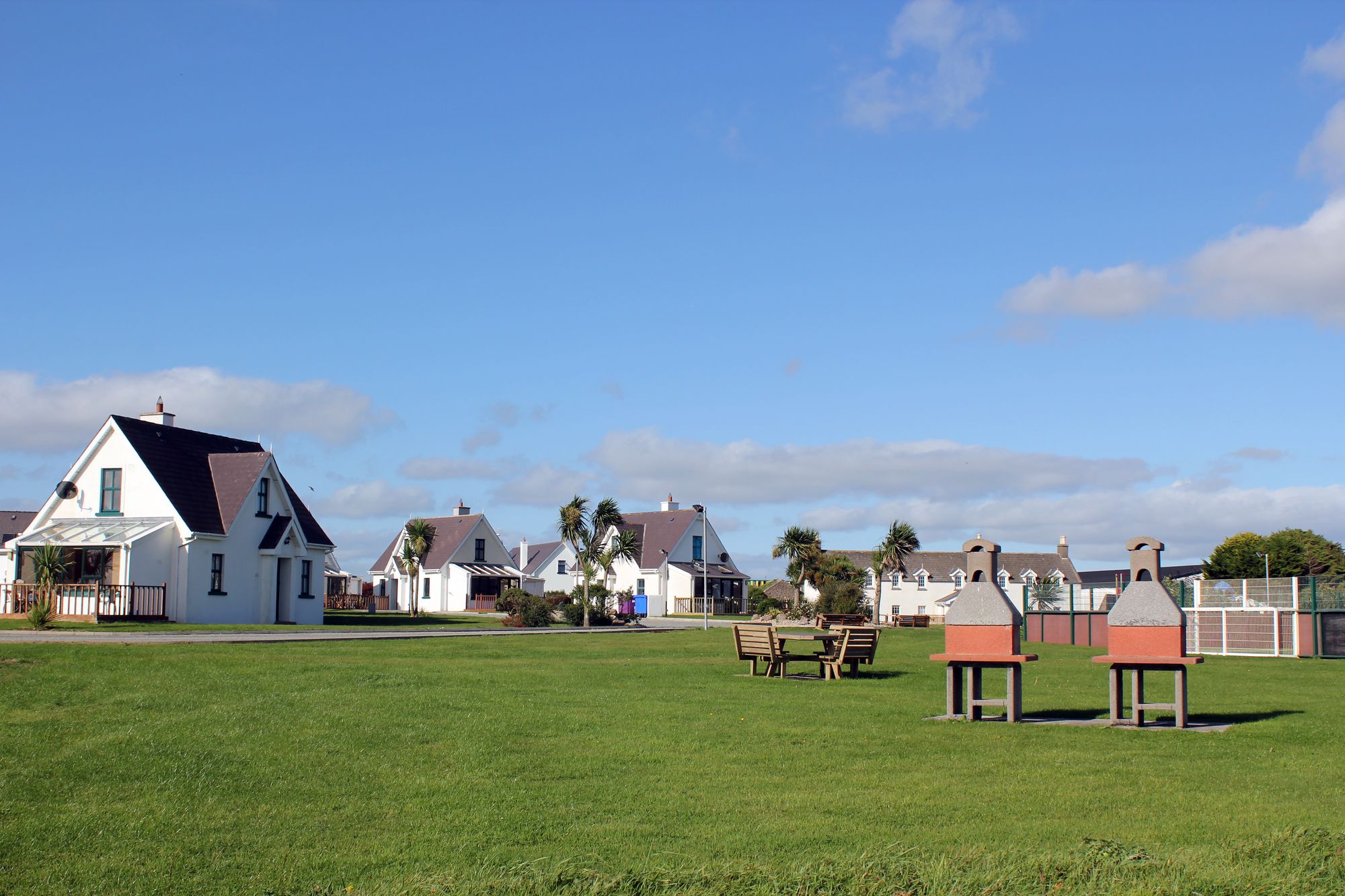 Hookless Holiday Homes