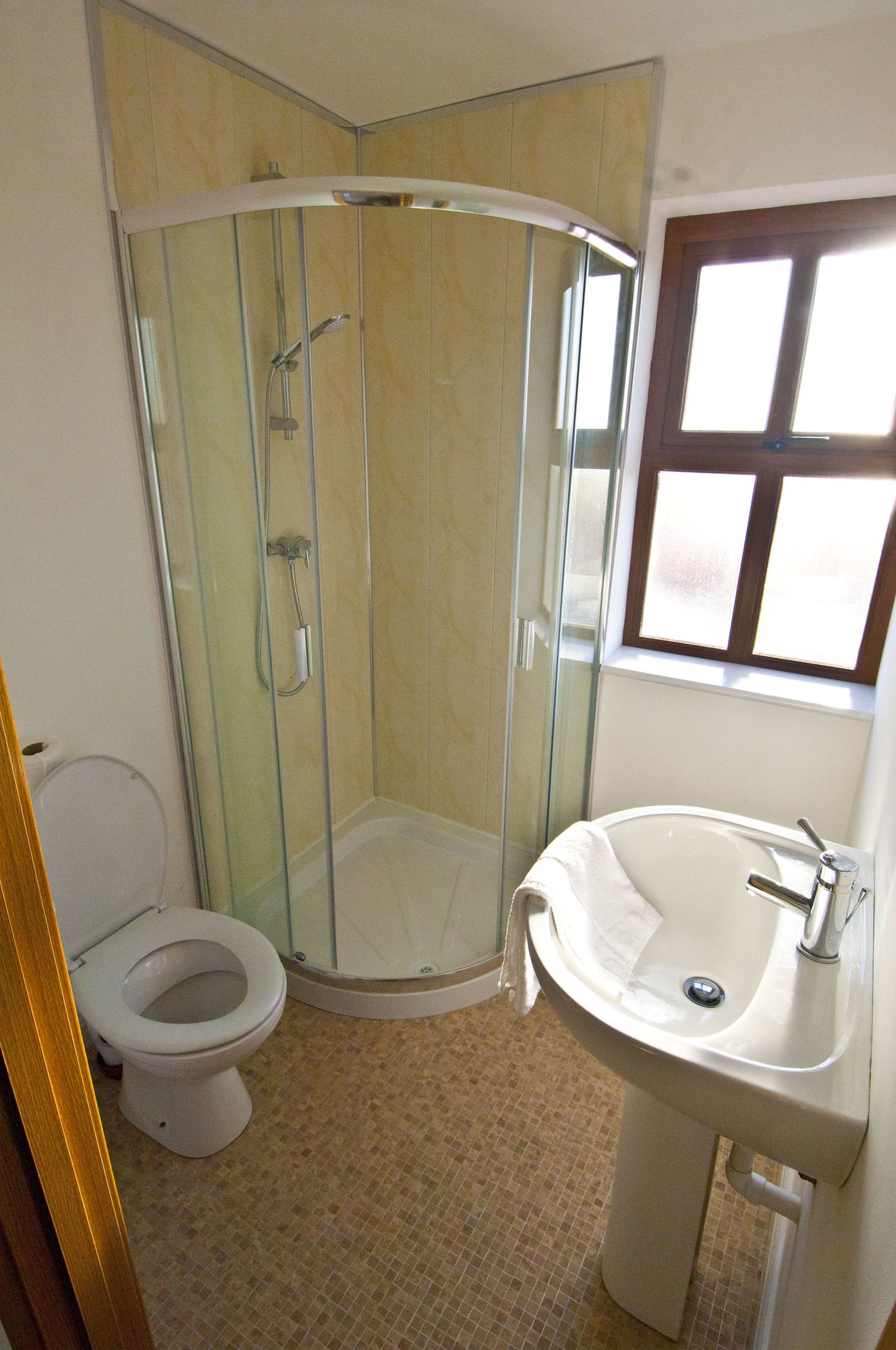Hookless Holiday Homes