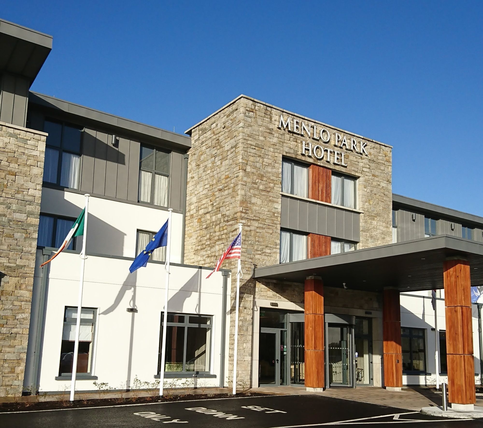 Menlo Park Hotel