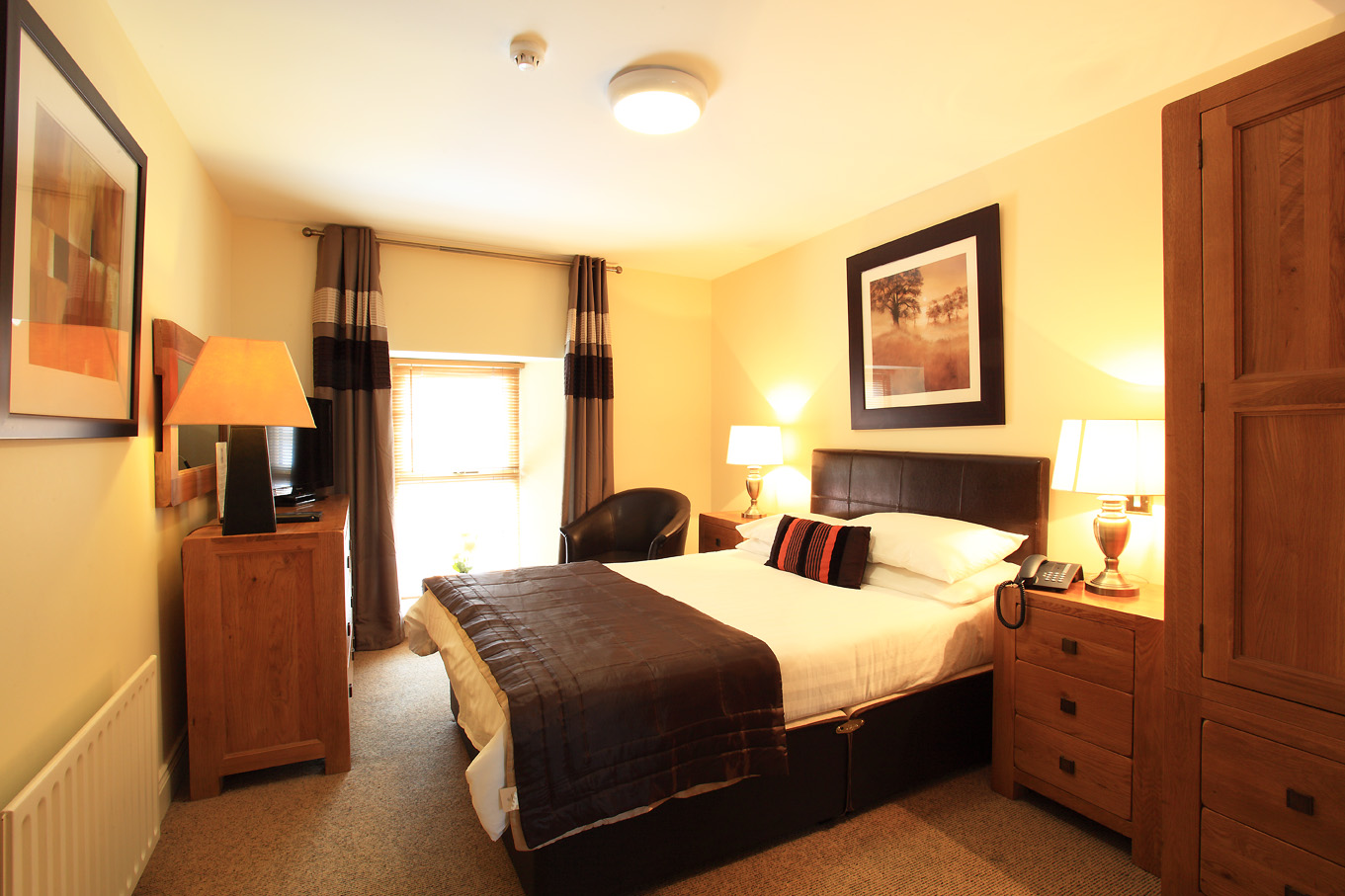 O'Donnabhain's Guesthouse B&B & Townhouses