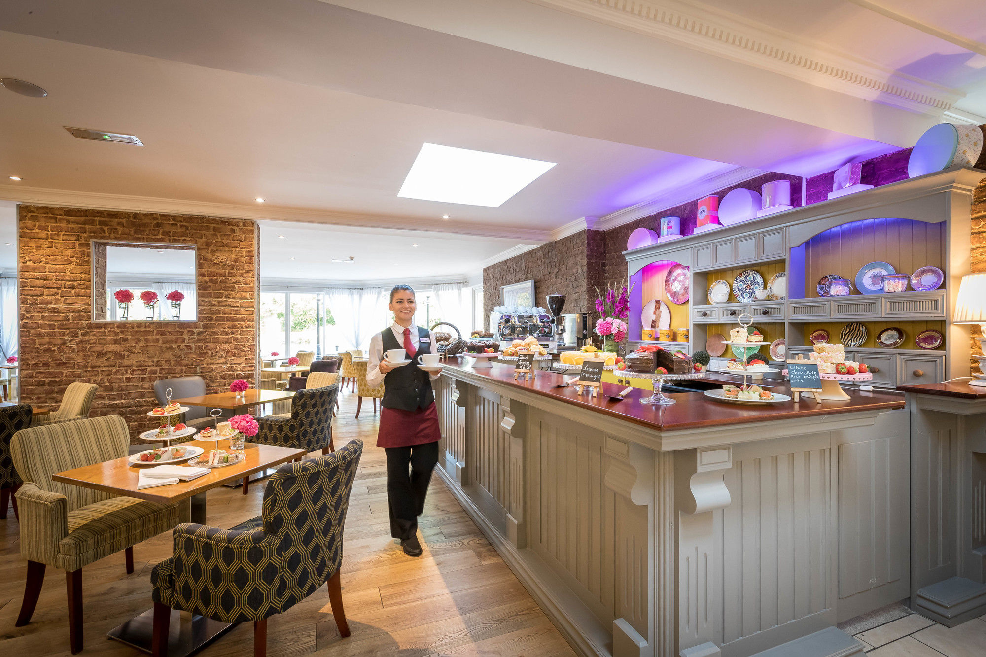 The Springhill Court Hotel
