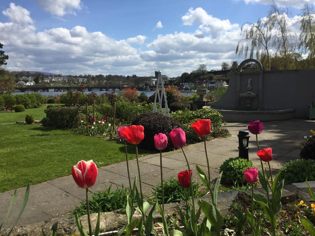 The Lakeside Hotel & Leisure Centre