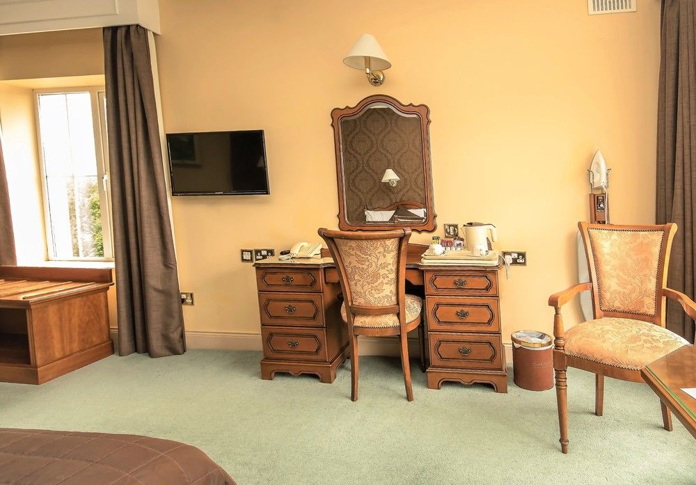 Brook Lodge Hotel