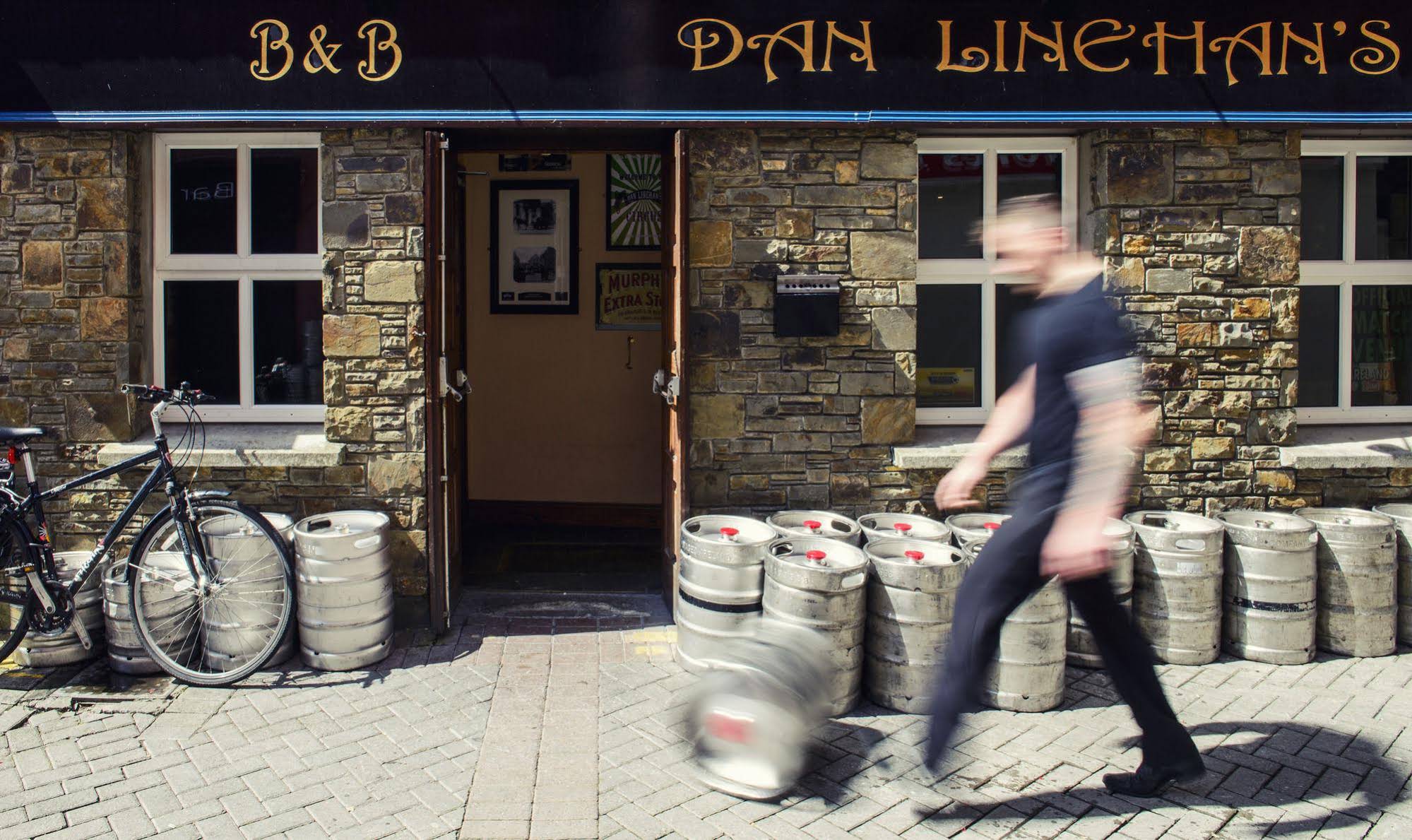 Dan Linehans Bar B&B