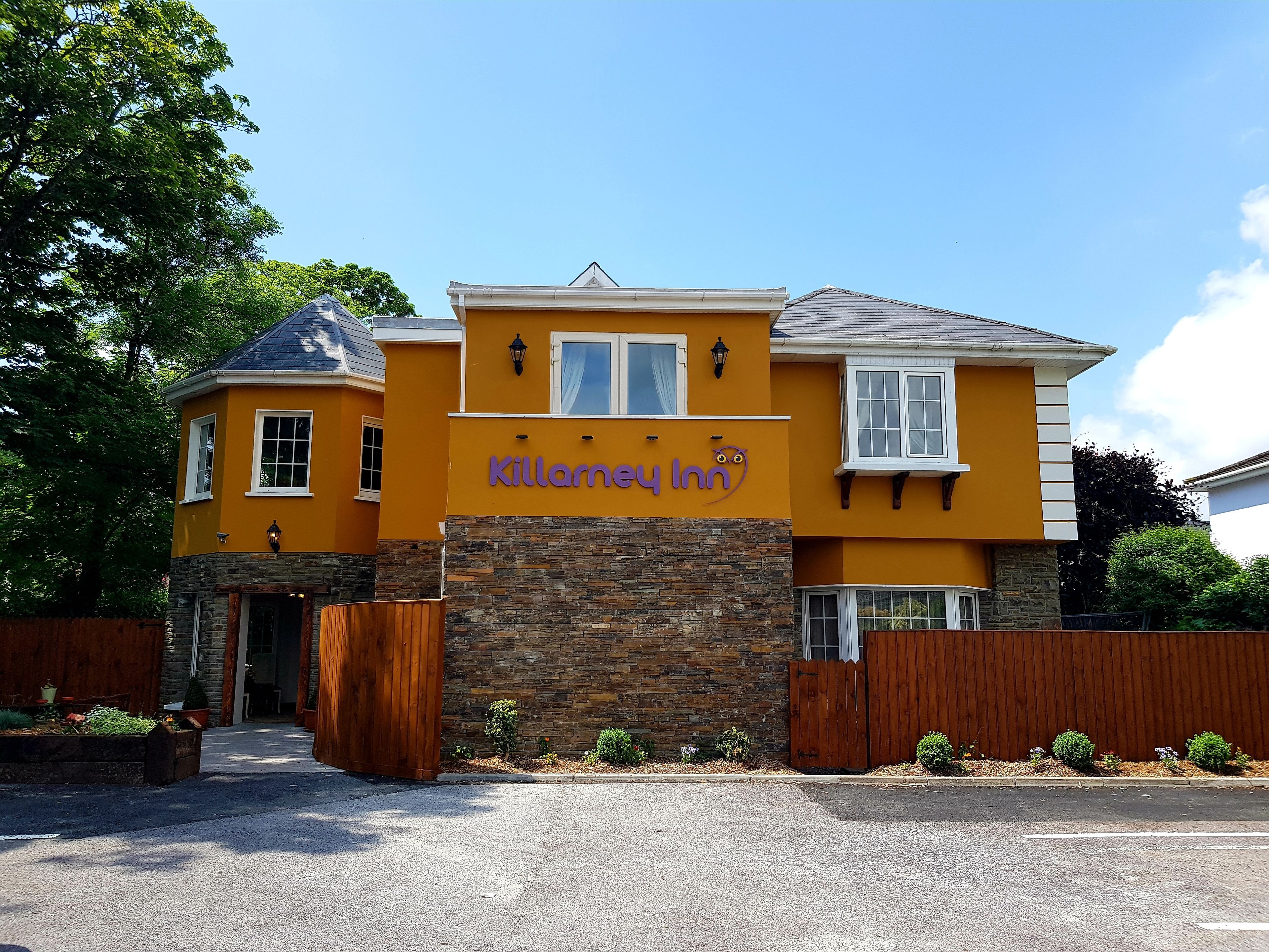 Killarney Inn