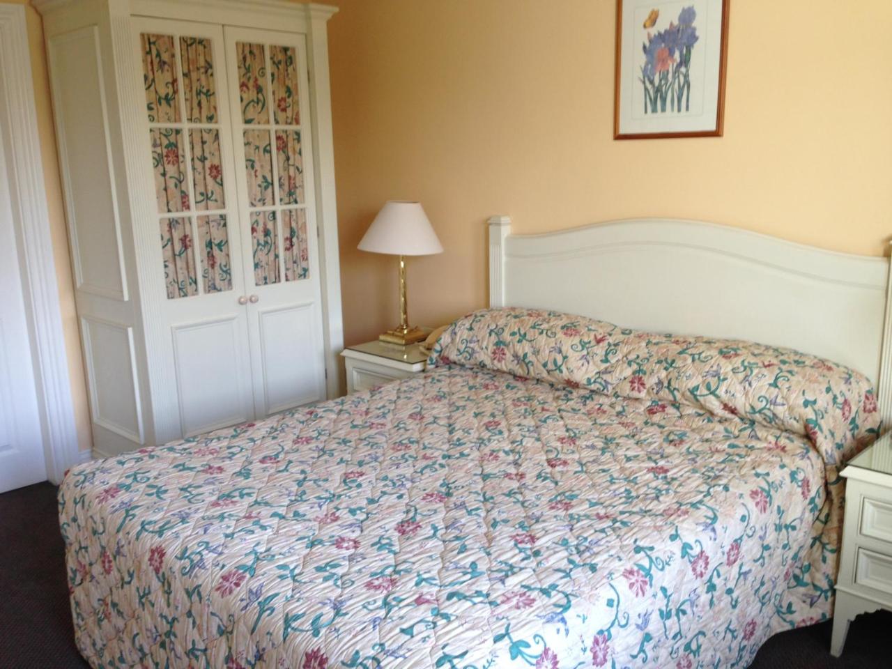 Killarney Lodge
